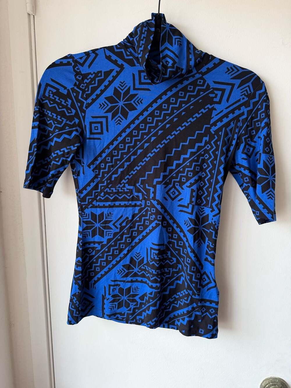 Lauren Ralph Lauren Turtleneck Shirt Size XS Blue Black Tribal Print